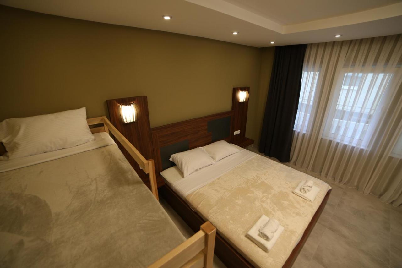 Hotel Centrum Titova Mitrovica Dış mekan fotoğraf